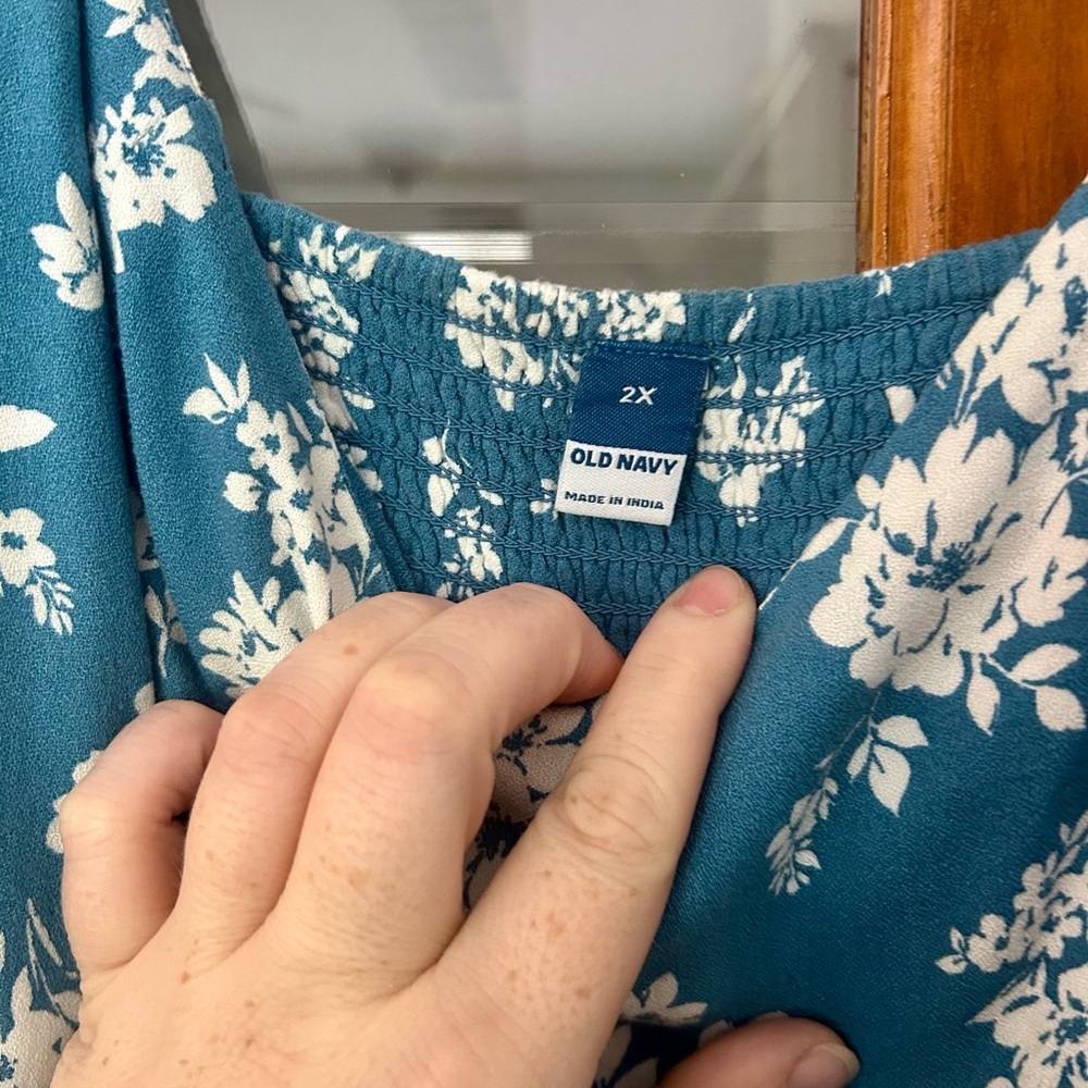 Old Navy Blue and White Floral Maxi Dress - Picture 2 of 5